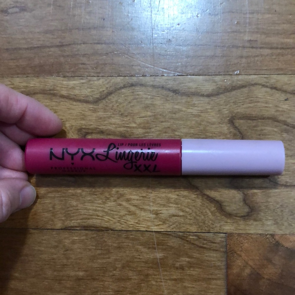 NWT**Stayin’ Juicy NYX Lingerie XXL matte liquid lipstick - Picture 2 of 7